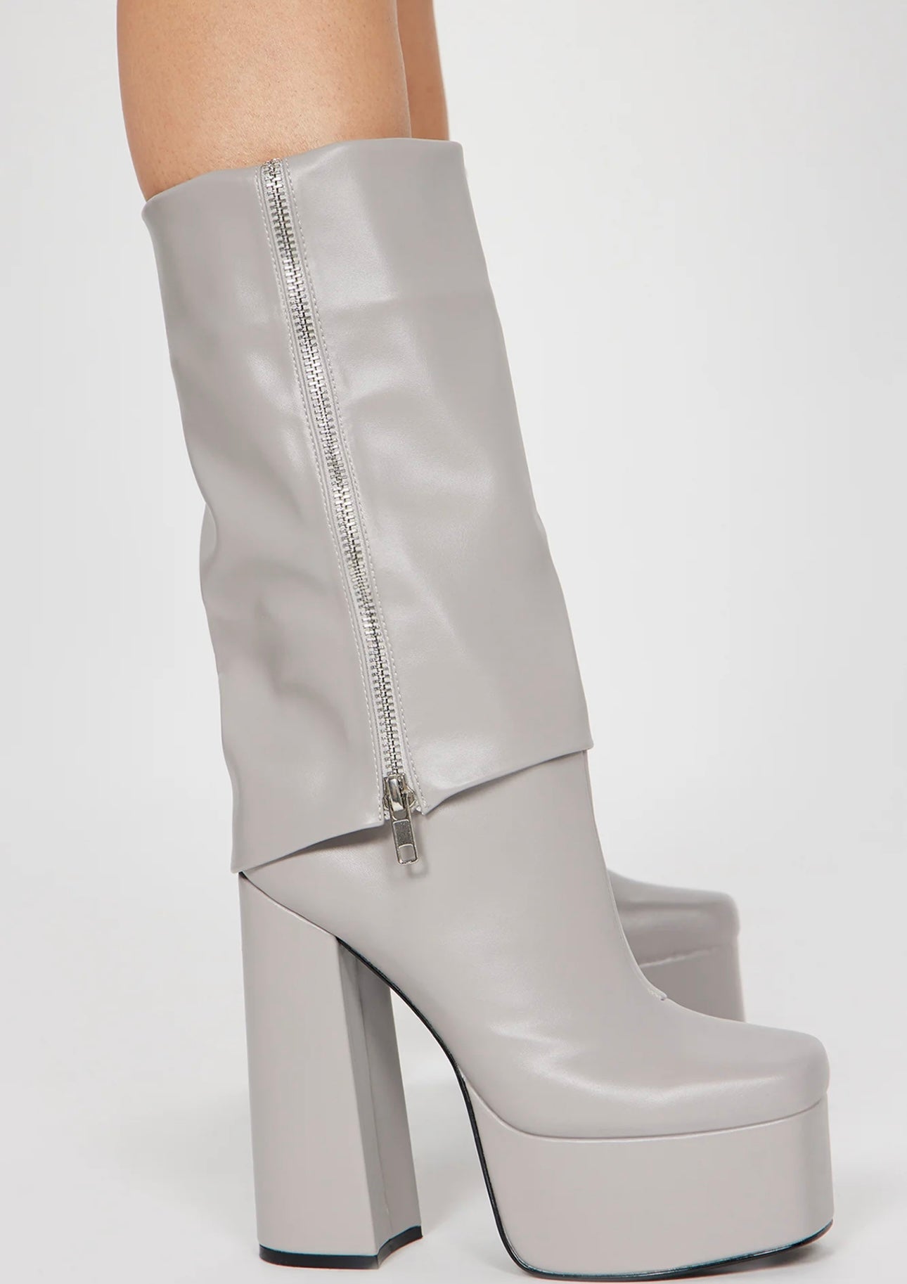 Chloe platform boots